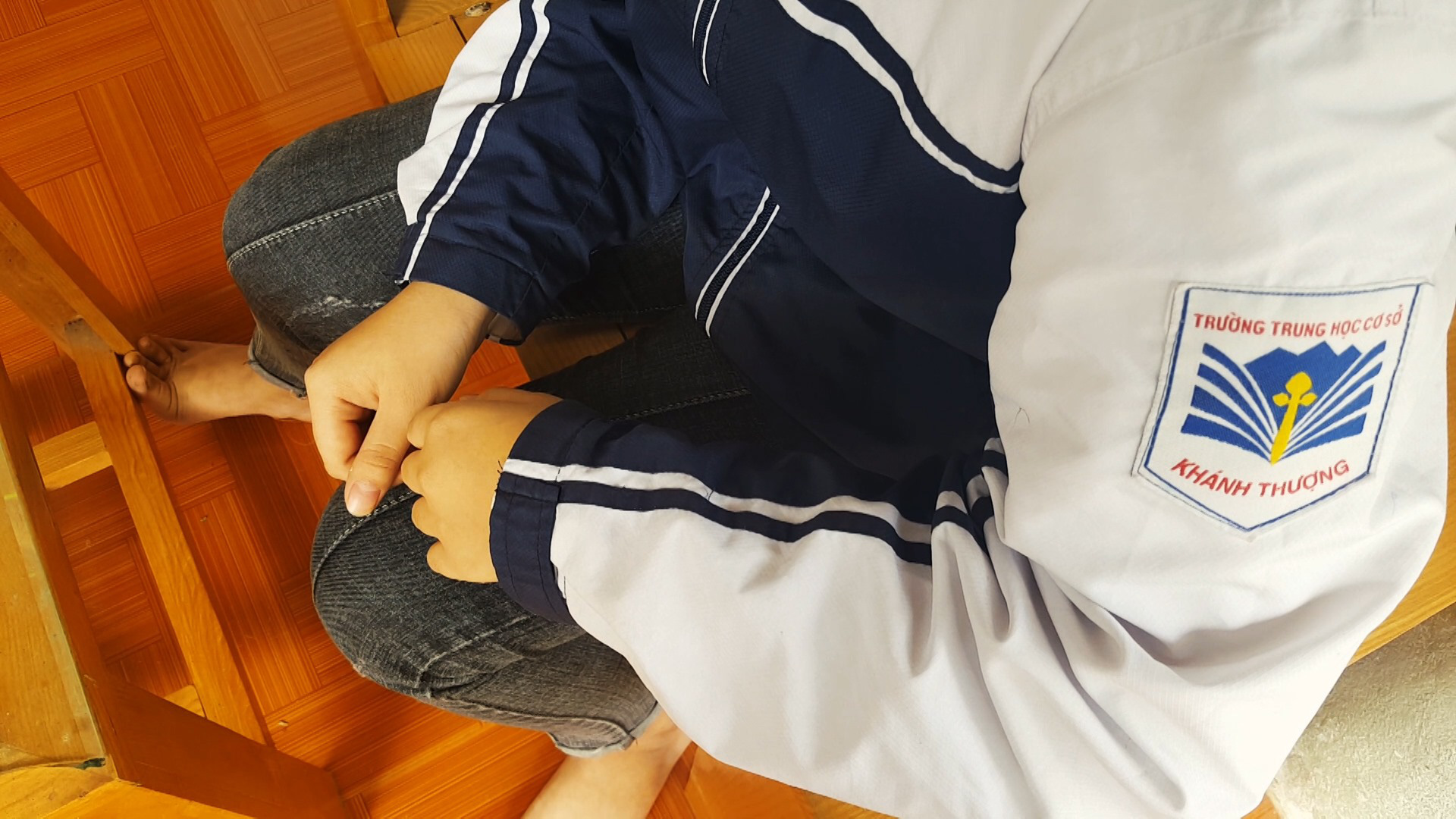 Tạm giữ nhiều đối tượng trong vụ án mua bán trinh tiết trẻ em ở Ba Vì - Ảnh 4. Tạm giữ nhiều đối tượng trong vụ án mua bán trinh tiết trẻ em ở Ba Vì - Ảnh 4.