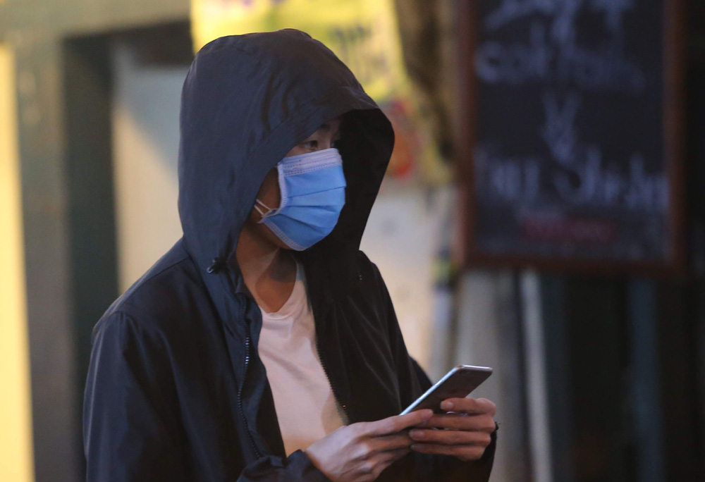 Chùm ảnh: Phố Tây đông đúc, phố Hàn vắng vẻ mùa dịch COVID-19 - Ảnh 11. Chùm ảnh: Phố Tây đông đúc, phố Hàn vắng vẻ mùa dịch COVID-19 - Ảnh 11.