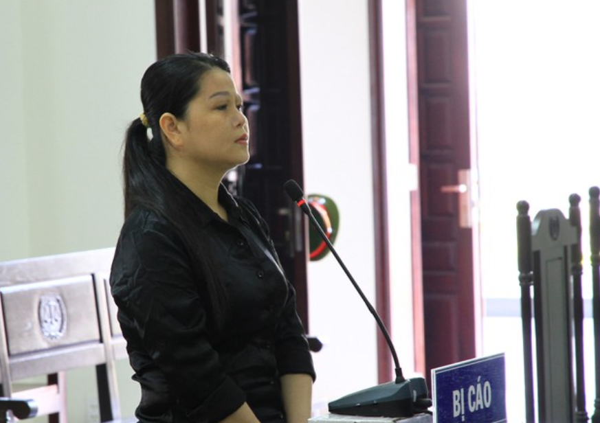 Tử hình nữ thợ tóc vận chuyển ma tuý cho trai ngoại quốc - Ảnh 1. Tử hình nữ thợ tóc vận chuyển ma tuý cho trai ngoại quốc - Ảnh 1.