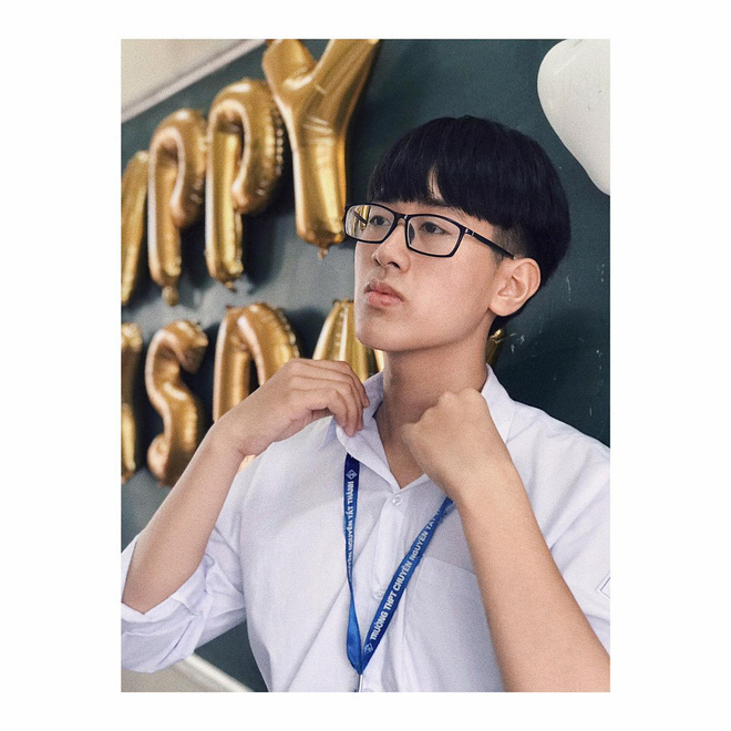 Thí sinh Olympia nhảy dẻo hơn cả con gái trên sóng truyền hình: Ngoài đời cực điển trai, fan cứng của Kpop 10 năm! - Ảnh 7. Thí sinh Olympia nhảy dẻo hơn cả con gái trên sóng truyền hình: Ngoài đời cực điển trai, fan cứng của Kpop 10 năm! - Ảnh 7.