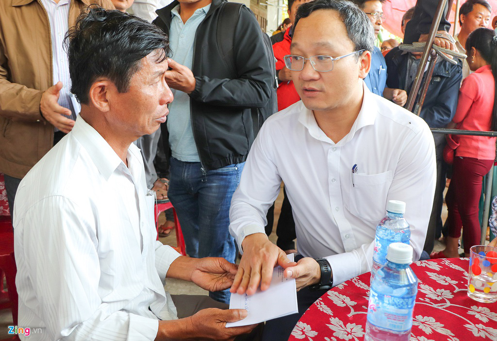 Ngày đại tang bên dòng Vu Gia - Ảnh 1. Ngày đại tang bên dòng Vu Gia - Ảnh 1.