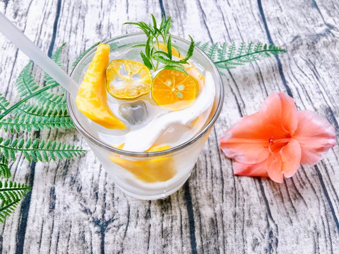 Nước dừa tắc - vừa ngon miệng vừa giải khát - Ảnh 1. Nước dừa tắc - vừa ngon miệng vừa giải khát - Ảnh 1.