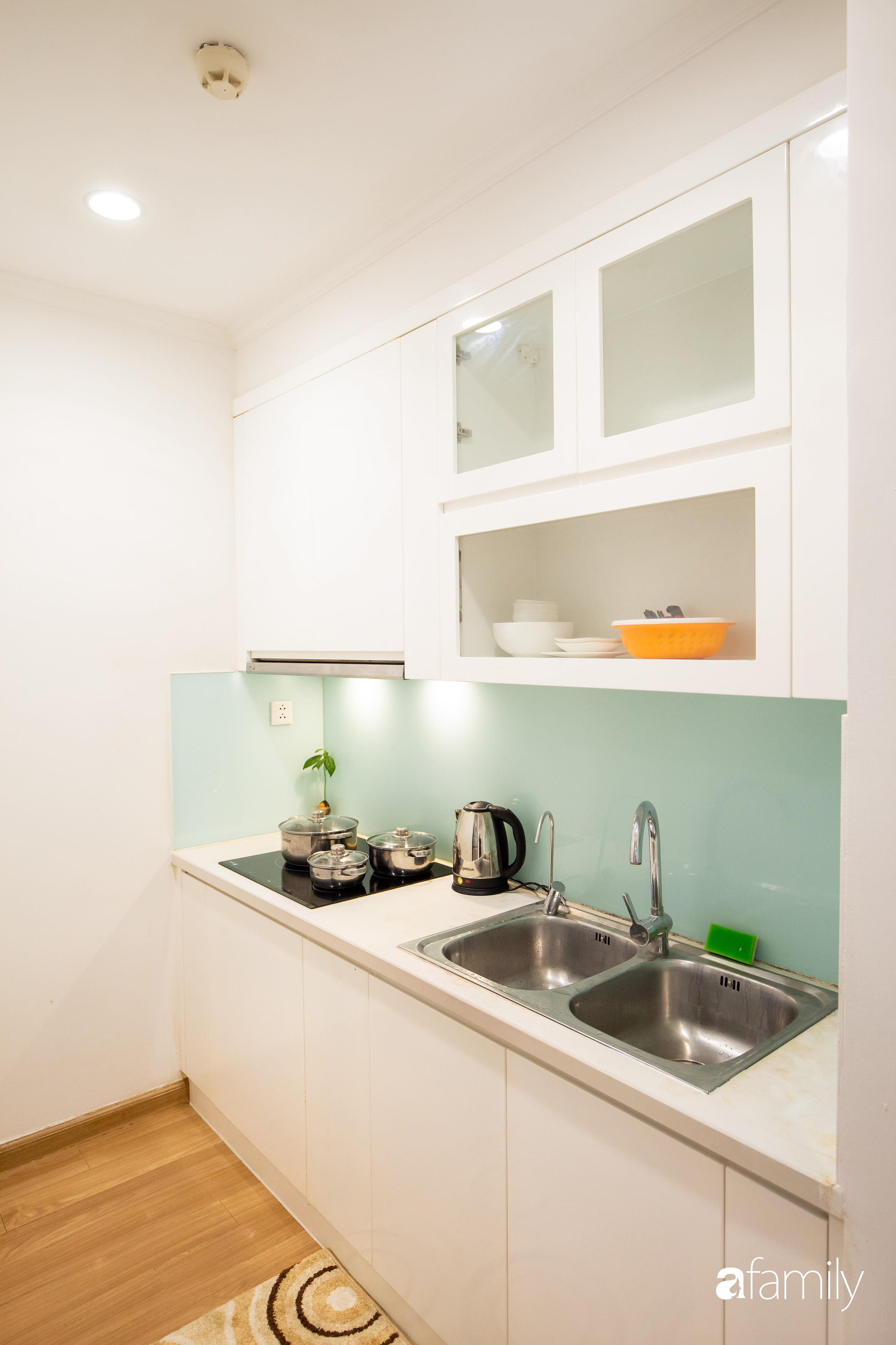 Chỉ vỏn vẹn 56m² nhưng căn hộ nhỏ dưới đây lại rộng thoáng bất ngờ nhờ cách bài trí thông minh của chủ nhà ở Hà Nội - Ảnh 12. Chỉ vỏn vẹn 56m² nhưng căn hộ nhỏ dưới đây lại rộng thoáng bất ngờ nhờ cách bài trí thông minh của chủ nhà ở Hà Nội - Ảnh 12.