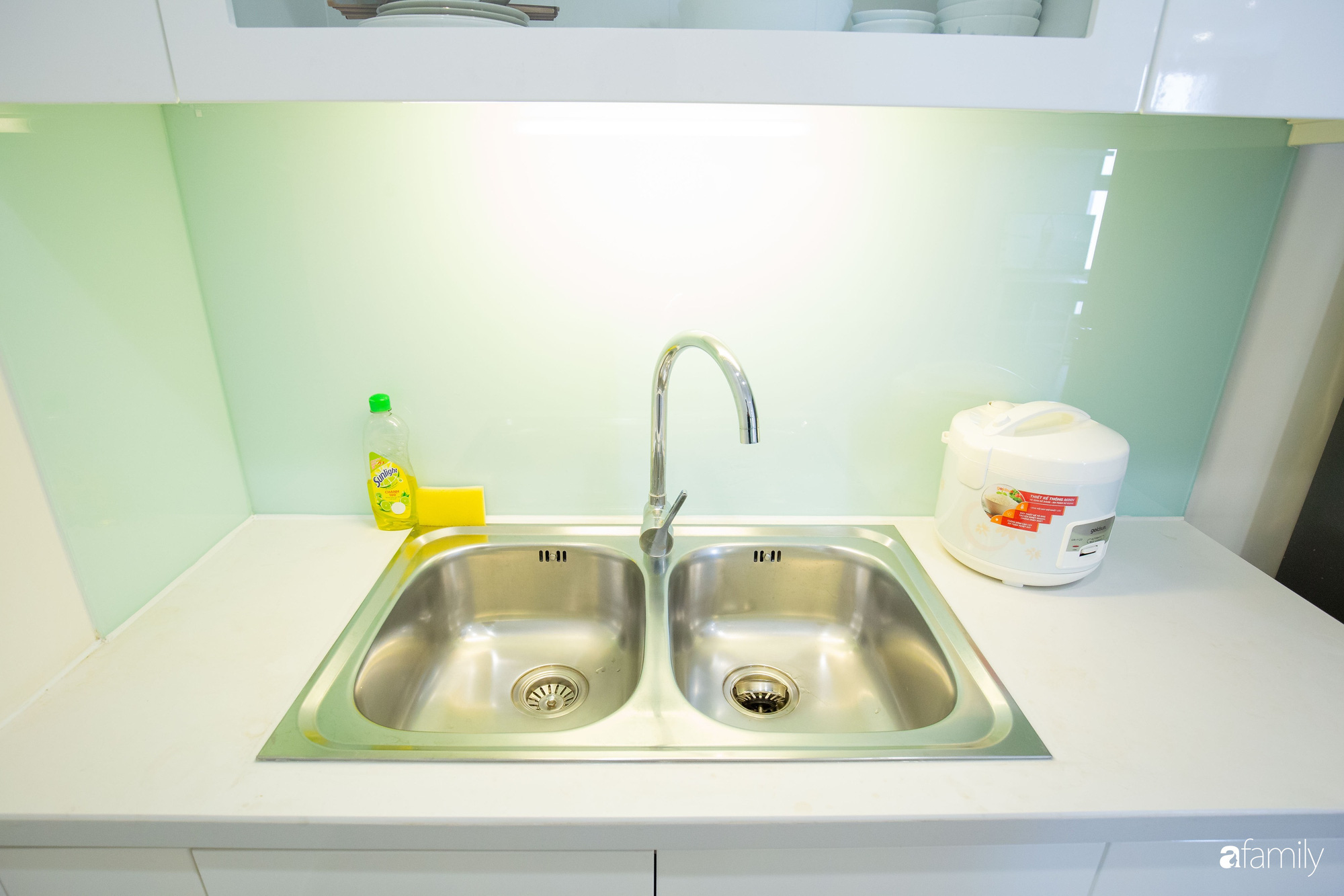 Chỉ vỏn vẹn 56m² nhưng căn hộ nhỏ dưới đây lại rộng thoáng bất ngờ nhờ cách bài trí thông minh của chủ nhà ở Hà Nội - Ảnh 14. Chỉ vỏn vẹn 56m² nhưng căn hộ nhỏ dưới đây lại rộng thoáng bất ngờ nhờ cách bài trí thông minh của chủ nhà ở Hà Nội - Ảnh 14.