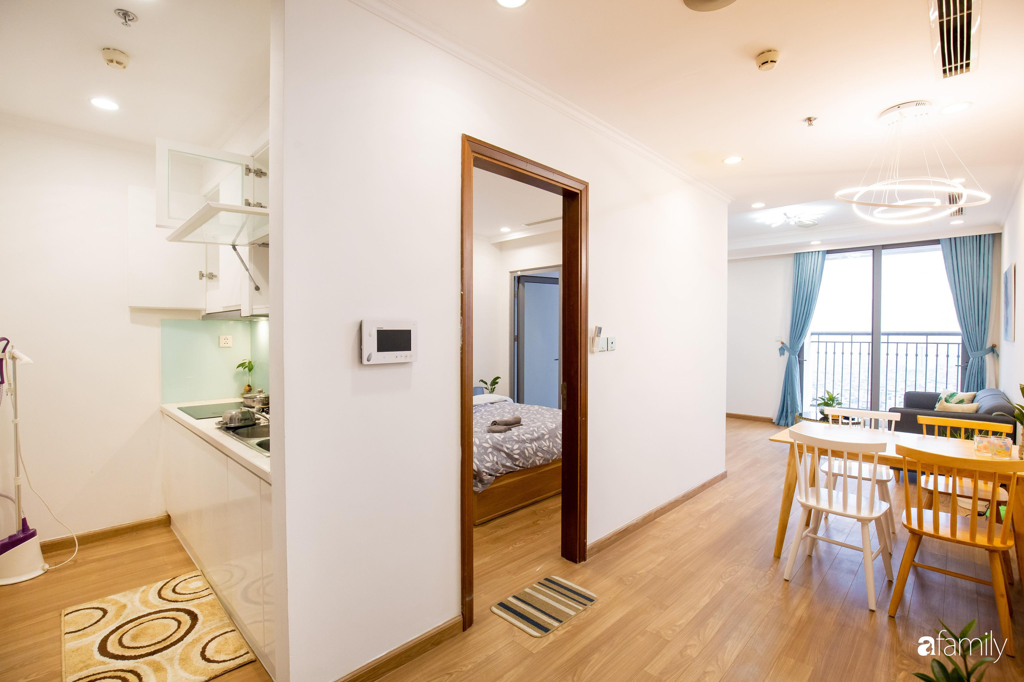 Chỉ vỏn vẹn 56m² nhưng căn hộ nhỏ dưới đây lại rộng thoáng bất ngờ nhờ cách bài trí thông minh của chủ nhà ở Hà Nội - Ảnh 17. Chỉ vỏn vẹn 56m² nhưng căn hộ nhỏ dưới đây lại rộng thoáng bất ngờ nhờ cách bài trí thông minh của chủ nhà ở Hà Nội - Ảnh 17.