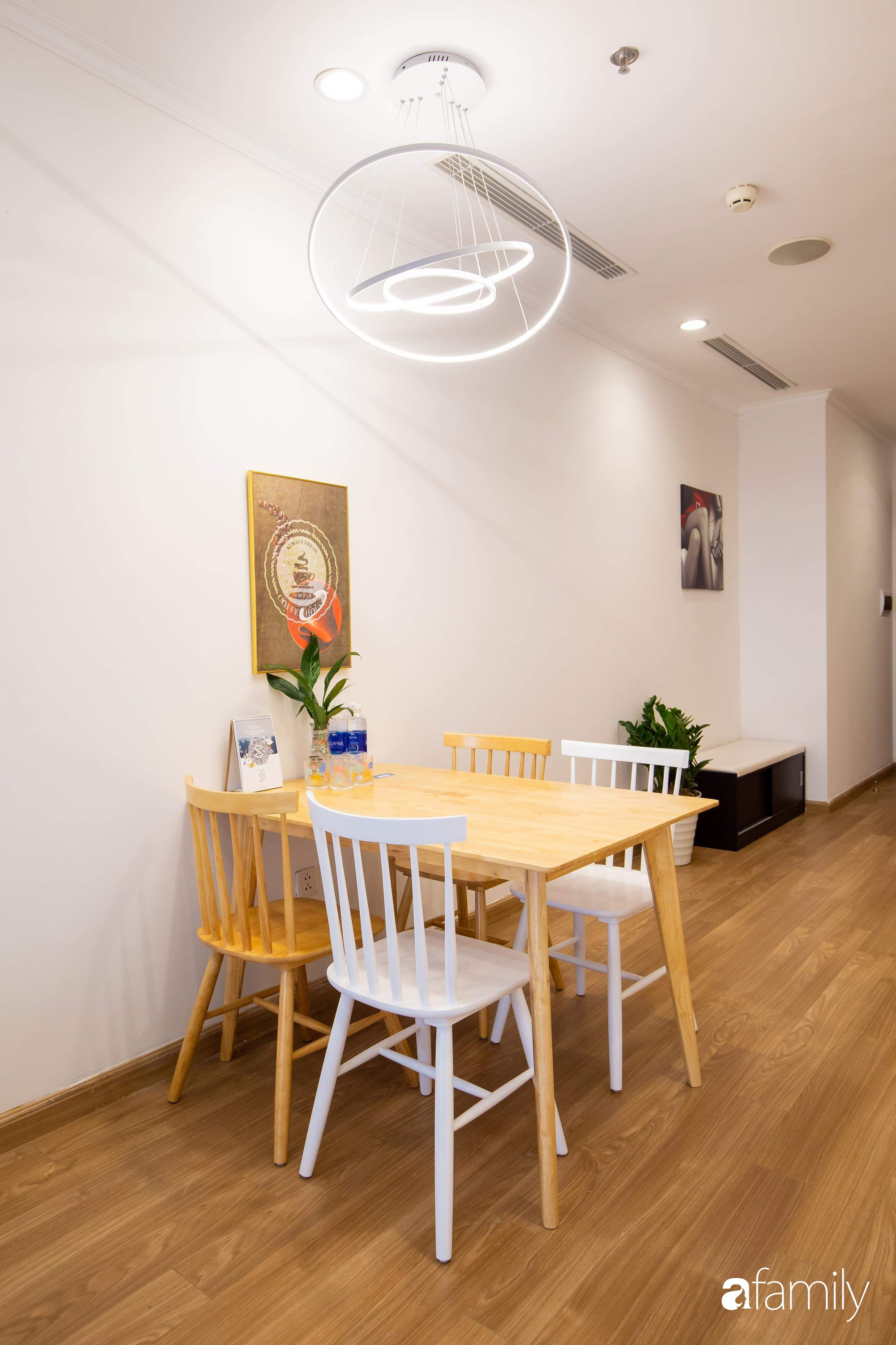 Chỉ vỏn vẹn 56m² nhưng căn hộ nhỏ dưới đây lại rộng thoáng bất ngờ nhờ cách bài trí thông minh của chủ nhà ở Hà Nội - Ảnh 19. Chỉ vỏn vẹn 56m² nhưng căn hộ nhỏ dưới đây lại rộng thoáng bất ngờ nhờ cách bài trí thông minh của chủ nhà ở Hà Nội - Ảnh 19.