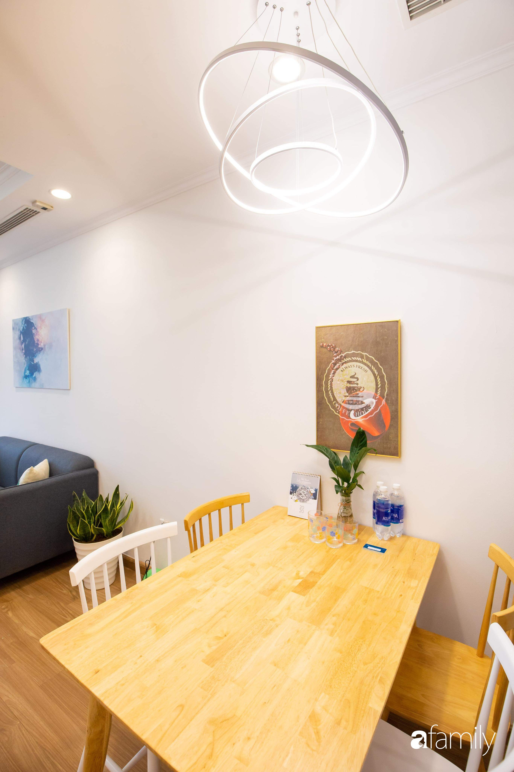 Chỉ vỏn vẹn 56m² nhưng căn hộ nhỏ dưới đây lại rộng thoáng bất ngờ nhờ cách bài trí thông minh của chủ nhà ở Hà Nội - Ảnh 20. Chỉ vỏn vẹn 56m² nhưng căn hộ nhỏ dưới đây lại rộng thoáng bất ngờ nhờ cách bài trí thông minh của chủ nhà ở Hà Nội - Ảnh 20.