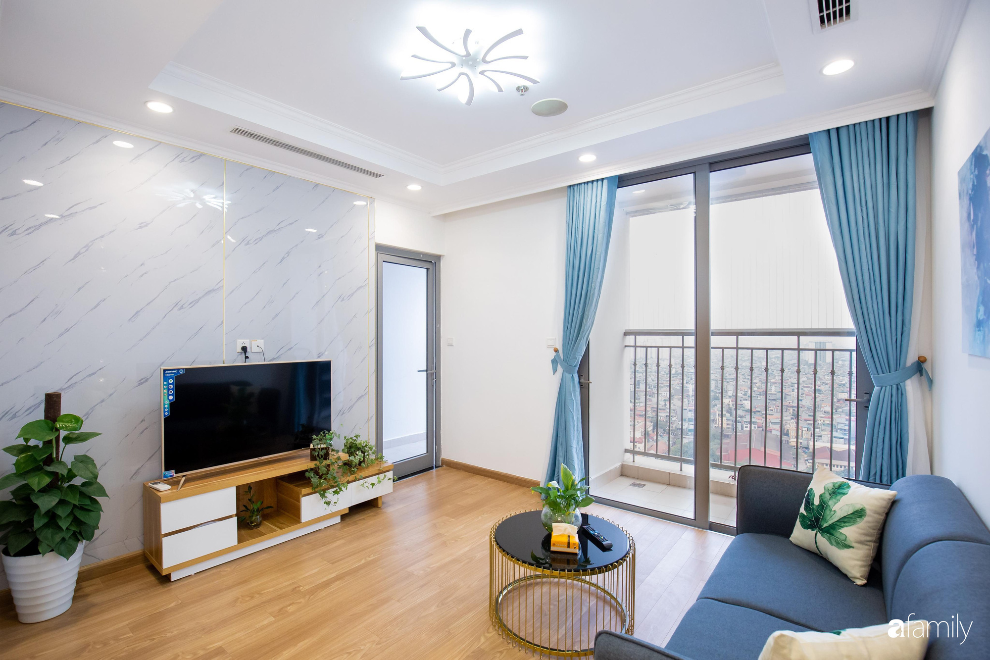 Chỉ vỏn vẹn 56m² nhưng căn hộ nhỏ dưới đây lại rộng thoáng bất ngờ nhờ cách bài trí thông minh của chủ nhà ở Hà Nội - Ảnh 6. Chỉ vỏn vẹn 56m² nhưng căn hộ nhỏ dưới đây lại rộng thoáng bất ngờ nhờ cách bài trí thông minh của chủ nhà ở Hà Nội - Ảnh 6.