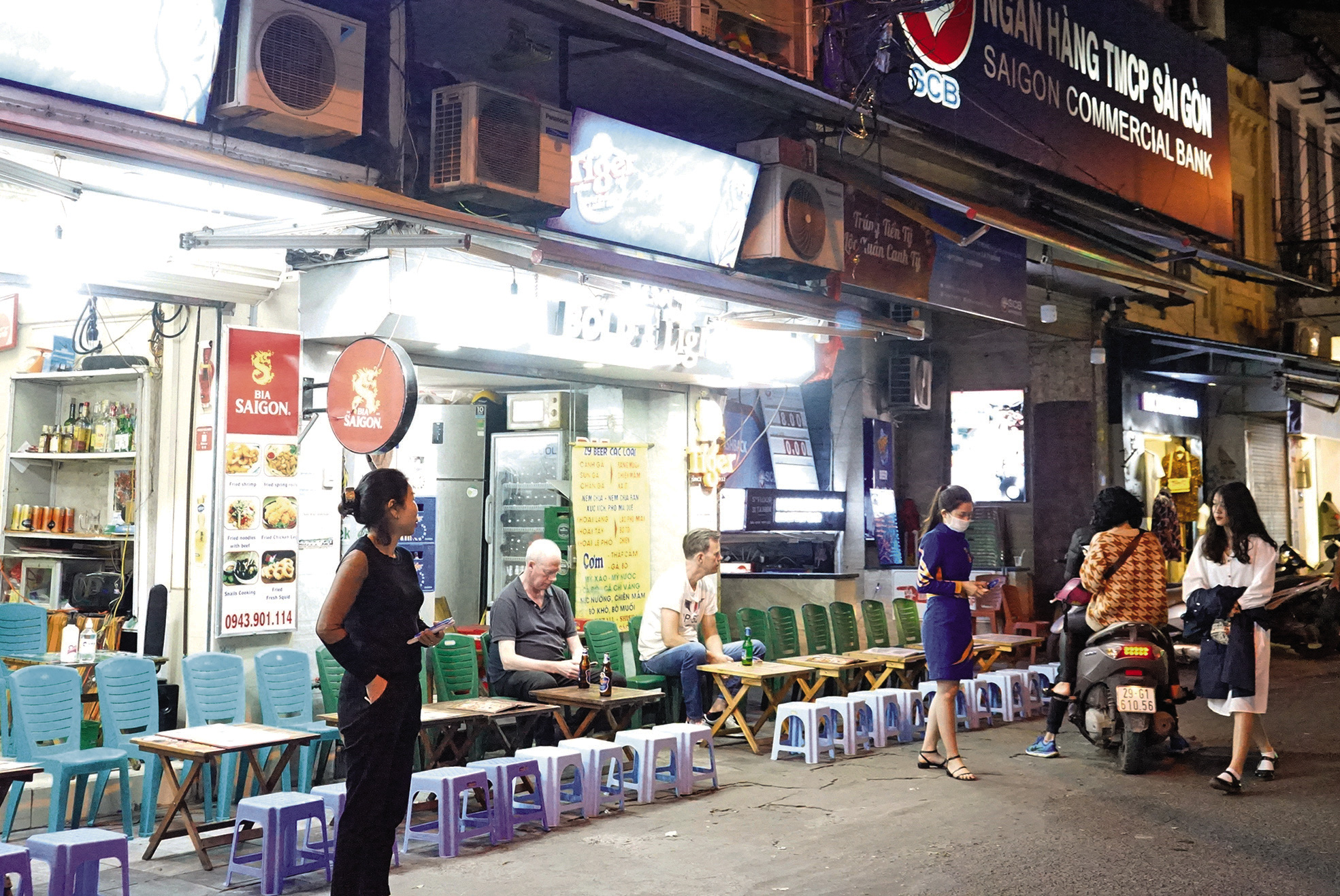 Dịch COVID-19: Người dân “xoay chuyển” tình thế, ổn định cuộc sống - Ảnh 2. Dịch COVID-19: Người dân “xoay chuyển” tình thế, ổn định cuộc sống - Ảnh 2.