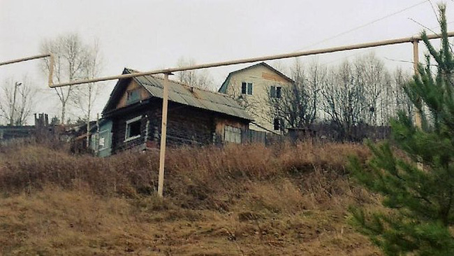 Kết cục thê thảm của ác mẫu giam cầm các con suốt 10 năm để tuyệt giao bên ngoài với lý do bảo vệ con khỏi thế giới tàn khốc - Ảnh 2. Kết cục thê thảm của ác mẫu giam cầm các con suốt 10 năm để tuyệt giao bên ngoài với lý do bảo vệ con khỏi thế giới tàn khốc - Ảnh 2.