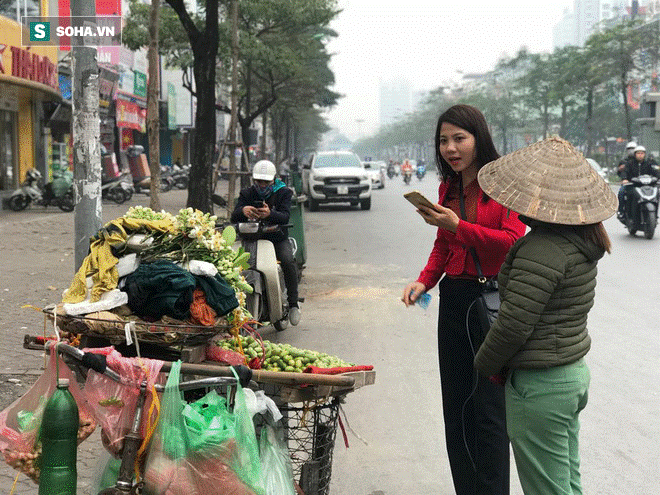 Kiếm tiền triệu mỗi ngày nhờ bán rong quả xanh đầu mùa - Ảnh 6.