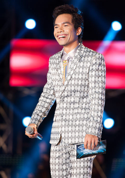 Top 6 Vietnam Idol 2012 – người nổi tiếng, người về quê chăn lợn - Ảnh 1.