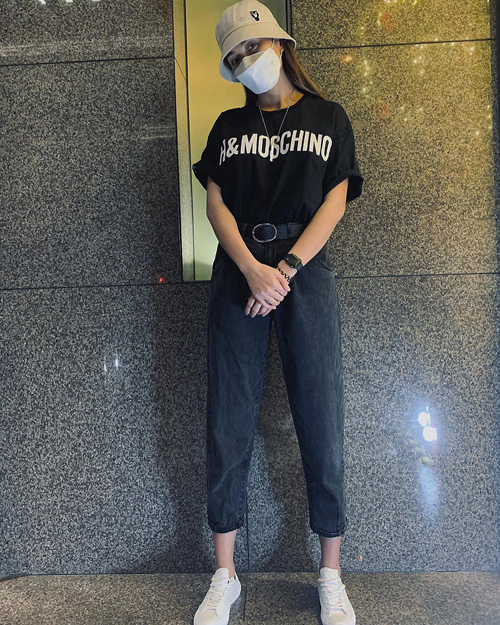 Street style mùa dịch Corona của sao Việt - Ảnh 3.
