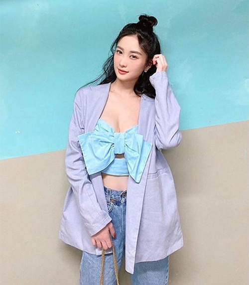 Sao Việt phối đồ với áo nơ hot trend - Ảnh 10.
