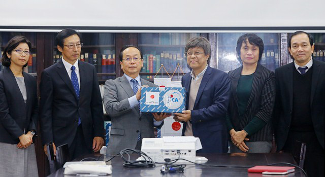 Nhật Bản tặng Việt Nam lô hàng sinh phẩm đáp ứng nhanh với dịch do nCoV - Ảnh 2.
