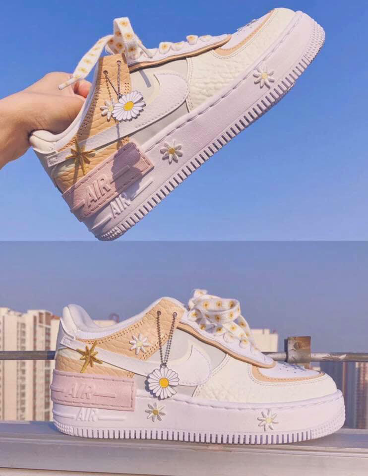 6 đôi giày Nike nhiều màu sắc được hội chị em yêu thích nhất - Ảnh 5. 6 đôi giày Nike nhiều màu sắc được hội chị em yêu thích nhất - Ảnh 5.