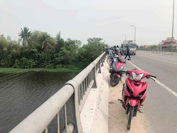 Bi hài thanh niên bỏ xe giữa cầu rồi đi nhậu, báo hại nhiều người lặn tìm vì tưởng tự tử - Ảnh 4.