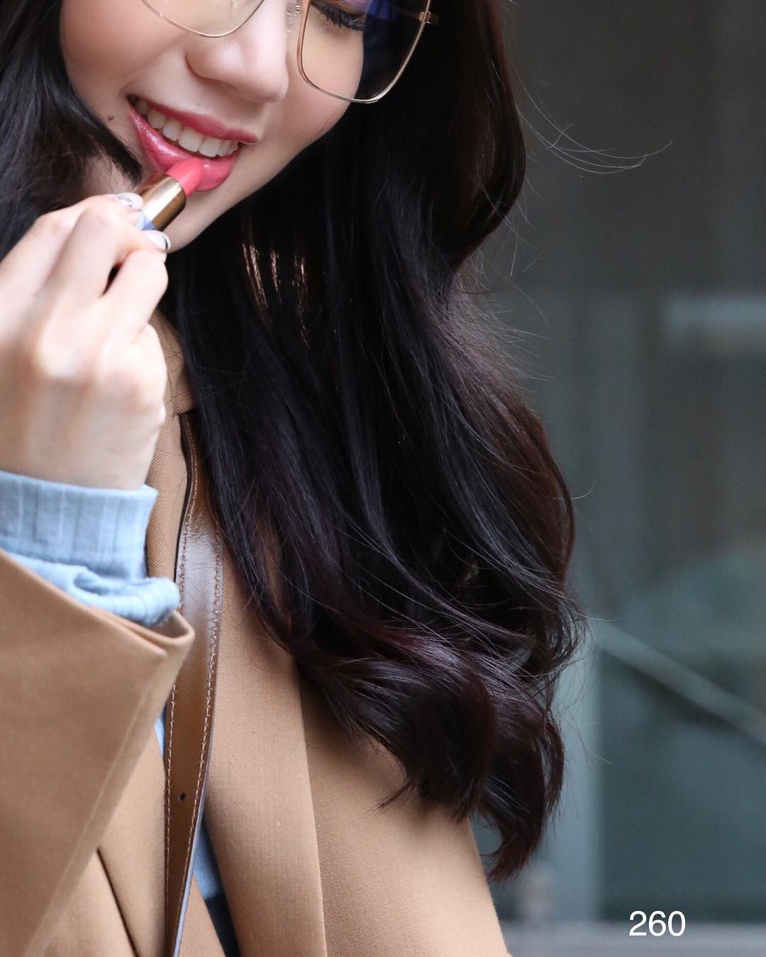 Ngoài son đỏ, còn 4 màu son này của phụ nữ sẽ thu hút phái mạnh - Ảnh 1. Ngoài son đỏ, còn 4 màu son này của phụ nữ sẽ thu hút phái mạnh - Ảnh 1.