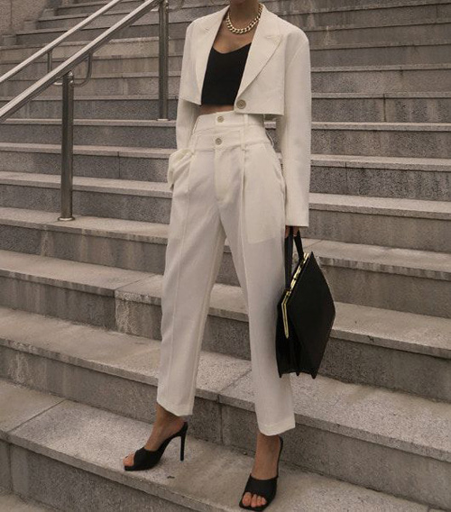 Phối áo hở eo cùng suit - Ảnh 9.