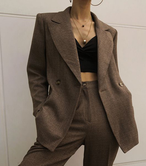 Phối áo hở eo cùng suit - Ảnh 10.