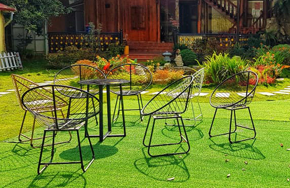 Ở nhà mùa dịch COVID-19, nam phó phòng rủ hàng xóm làm điều khó tin - Ảnh 1. Ở nhà mùa dịch COVID-19, nam phó phòng rủ hàng xóm làm điều khó tin - Ảnh 1.