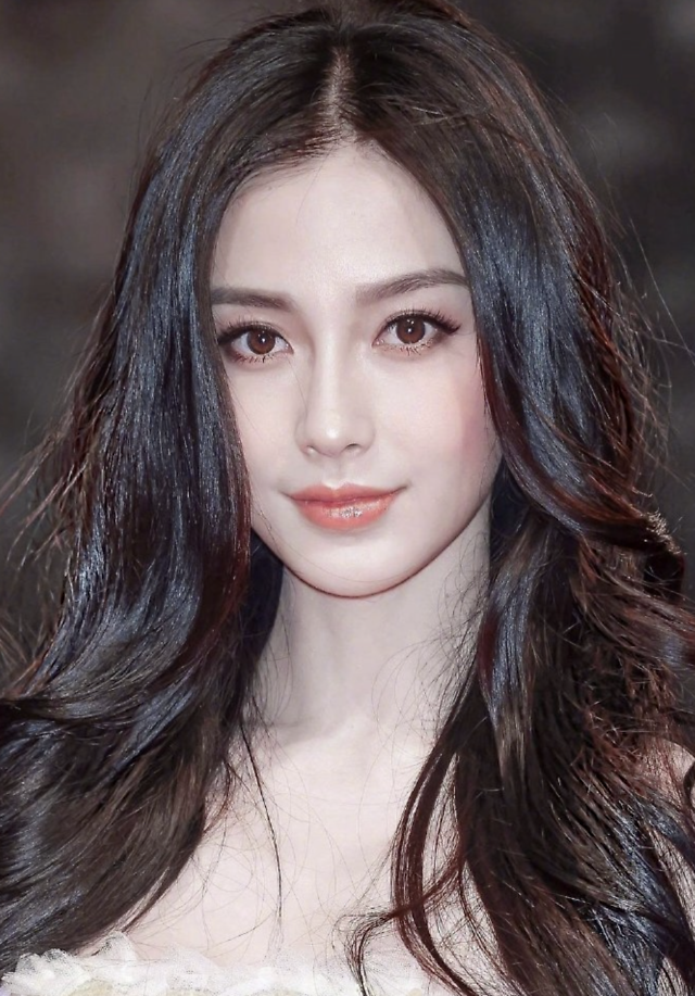 Angelababy ở tuổi 23 được khen xinh đẹp vượt thời gian - Ảnh 1.