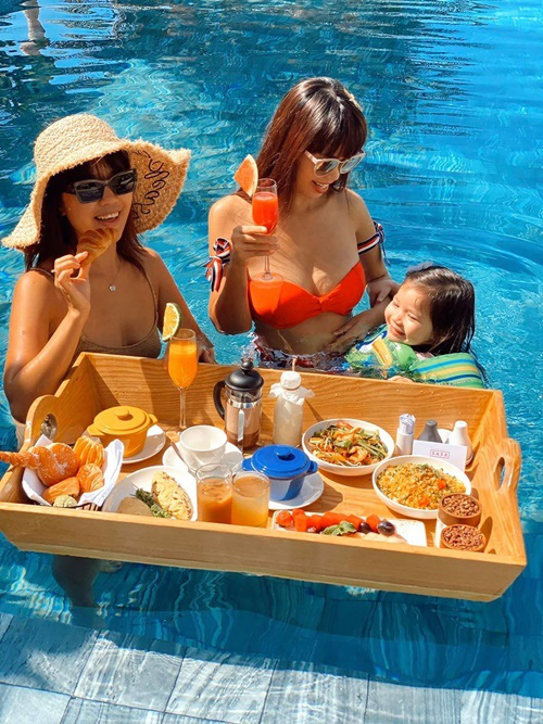 Siêu mẫu Hà Anh cùng chồng Tây và con gái cách ly tại resort - Ảnh 5.