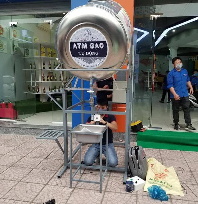 Hà Tĩnh có cây ATM gạo yêu thương hỗ trợ người nghèo trong đợt dịch - Ảnh 3.