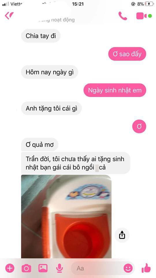 Cô gái khóc thét đòi chia tay vì thường xuyên nhận những món quà khó đỡ từ bạn trai, dân mạng xem xong liền phán: Quyết định đúng, chẳng oan! - Ảnh 1.