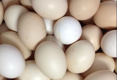 Mất 3 giây nhìn vào đặc điểm này của trứng gà: Biết ngay đâu là quả tươi, quả nào bị ngâm hóa chất, tẩy trắng - Ảnh 3.
