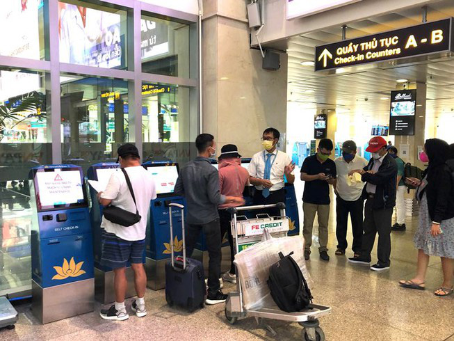 Nhiều hành khách hủy vé bay khi Đà Nẵng quy định thu phí cách ly người đến từ Hà Nội, TP.HCM - Ảnh 4.