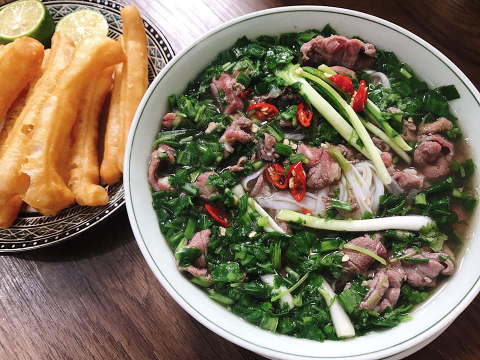 Tự nấu phở bò xịn sò tại nhà bằng một bí quyết tuyệt chiêu không phải ai cũng biết - Ảnh 8. Tự nấu phở bò xịn sò tại nhà bằng một bí quyết tuyệt chiêu không phải ai cũng biết - Ảnh 8.