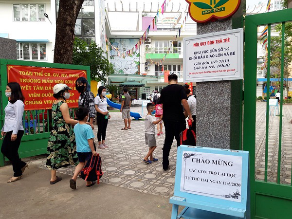 Hà Nội: Cô trò đều vui trong ngày hàng triệu học sinh mầm non, tiểu học đi học trở lại - Ảnh 5.