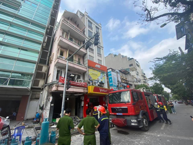 Hà Nội: Đã xác định được nguyên nhân vụ nổ khiến 3 người bị thương nặng ở cửa hàng gà rán Bonchon - Ảnh 1.