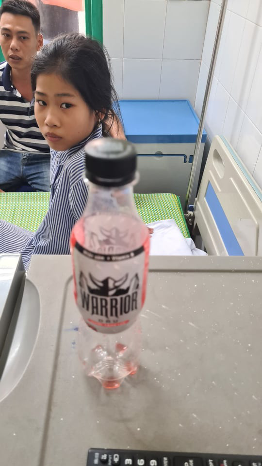 Hải Phòng: Nhiều học sinh bị ngộ độc sau khi uống nước ngọt - Ảnh 3.