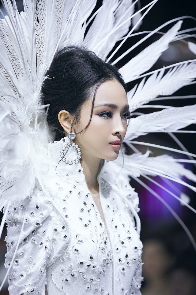  Hoa hậu Trương Hồ Phương Nga nói về tin đồn yêu đồng tính với bạn thân - Ảnh 3.