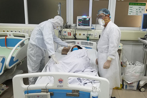 Bản tin COVID-19 sáng 15/3: Không có ca mắc mới, bệnh nhân nặng nhất Hà Nội thoát ECMO - Ảnh 3.