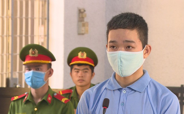 Nhắn em chăm sóc cha mẹ rồi mang dao đi tìm bạn gái và tình địch, nam thanh niên lãnh hơn 3 năm tù - Ảnh 1. Nhắn em chăm sóc cha mẹ rồi mang dao đi tìm bạn gái và tình địch, nam thanh niên lãnh hơn 3 năm tù - Ảnh 1.