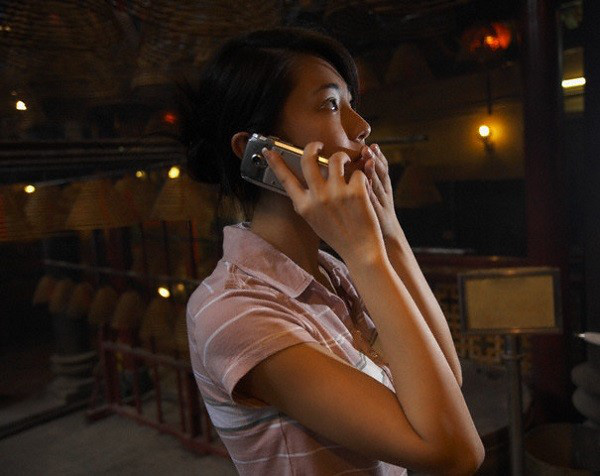 Vừa ký đơn ly hôn hôm trước, nửa đêm hôm sau anh bỗng gọi điện thông báo cho tôi một tin khủng khiếp, lời khẩn cầu của anh khiến tôi thẫn thờ - Ảnh 1. Vừa ký đơn ly hôn hôm trước, nửa đêm hôm sau anh bỗng gọi điện thông báo cho tôi một tin khủng khiếp, lời khẩn cầu của anh khiến tôi thẫn thờ - Ảnh 1.