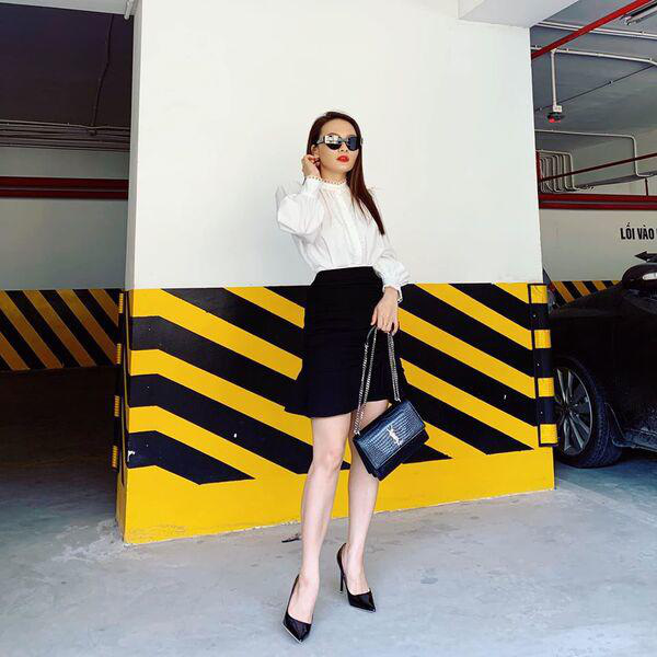 Diện cây đồ công sở kín mít, Bảo Thanh vẫn cho thấy khí chất ngút ngàn - Ảnh 1. Diện cây đồ công sở kín mít, Bảo Thanh vẫn cho thấy khí chất ngút ngàn - Ảnh 1.