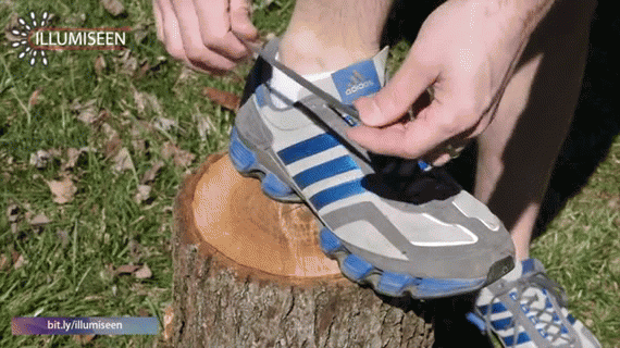 Chúng ta thường bỏ phí lỗ thắt dây giày cuối cùng mà không biết nó có tác dụng kì diệu này - Ảnh 3.