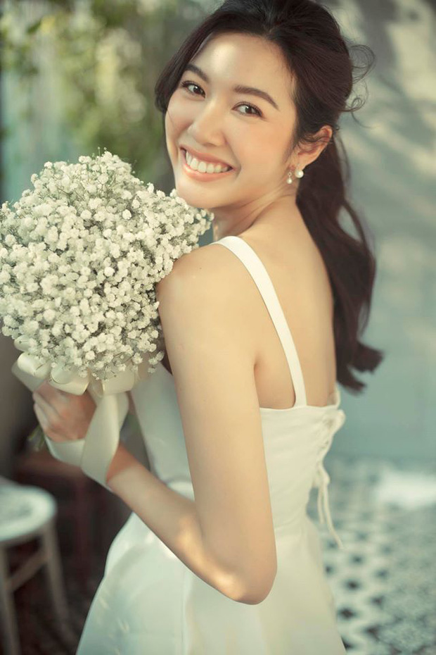 Thuý Vân để lộ bụng to rõ, còn bật mí đang cùng ông xã chuẩn bị lễ cưới: Liệu có song hỷ không đây? - Ảnh 6. Thuý Vân để lộ bụng to rõ, còn bật mí đang cùng ông xã chuẩn bị lễ cưới: Liệu có song hỷ không đây? - Ảnh 6.