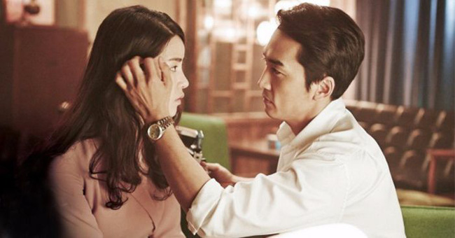 Trở về trong đêm khuya với 3 tỷ, tôi cứ nghĩ vợ sẽ rất vui, ngờ đâu cửa nhà vắng tanh cùng hơn 20 cuộc gọi nhỡ khiến tôi bàng hoàng