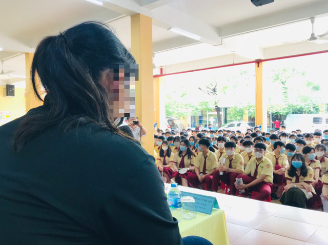  Lời cảnh tỉnh từ nữ sinh từng bỏ học, đi bụi khi vướng v&agrave;o game online  - Ảnh 1.