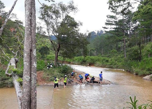 Bạn bè thương tiếc chia buồn nam vận động viên tử vong khi tham gia giải chạy Dalat Ultra Trail ở Lâm Đồng - Ảnh 3.