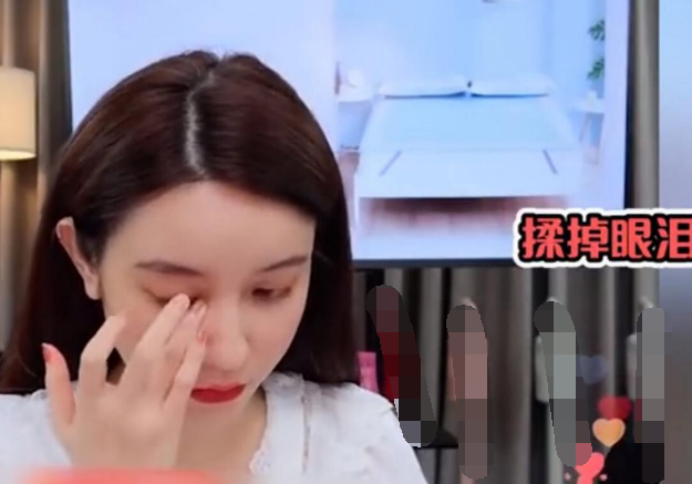 Bồ nhí chủ tịch Taobao phủ nhận khóc trên livestream vì bê bối ngoại tình, vợ hợp pháp đăng vlog đáp trả với hàm ý: Hãy tu thân dưỡng tính! - Ảnh 4.