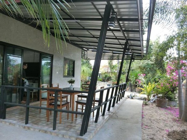 Ngôi nhà cấp 4 xây dựng đơn giản nhưng sở hữu khoảng sân rộng đủ để ngắm trọn vẻ đẹp xanh tươi của thiên nhiên xung quanh - Ảnh 4. Ngôi nhà cấp 4 xây dựng đơn giản nhưng sở hữu khoảng sân rộng đủ để ngắm trọn vẻ đẹp xanh tươi của thiên nhiên xung quanh - Ảnh 4.