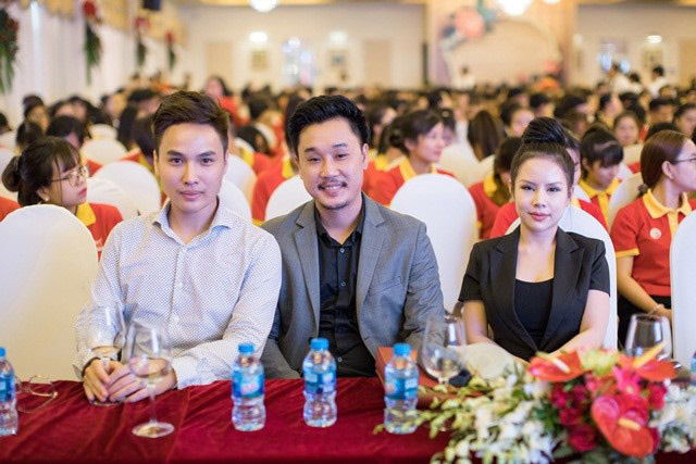 Á hậu Điện ảnh 2015 Thư Đình là đại diện hình ảnh training cho các bạn về phong thái hình thể, cách ứng xử giao tiếp. - Ảnh 2.