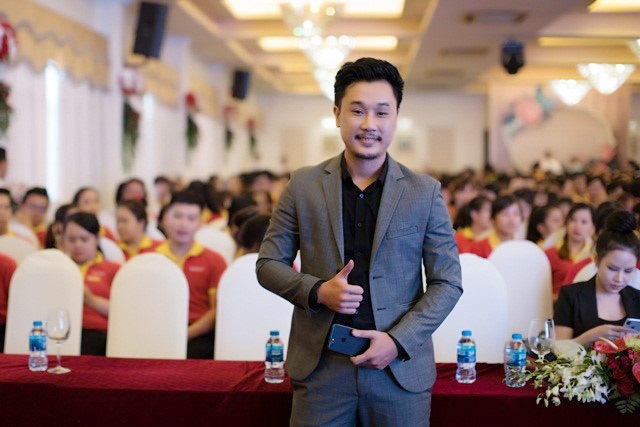 Á hậu Điện ảnh 2015 Thư Đình là đại diện hình ảnh training cho các bạn về phong thái hình thể, cách ứng xử giao tiếp. - Ảnh 6.
