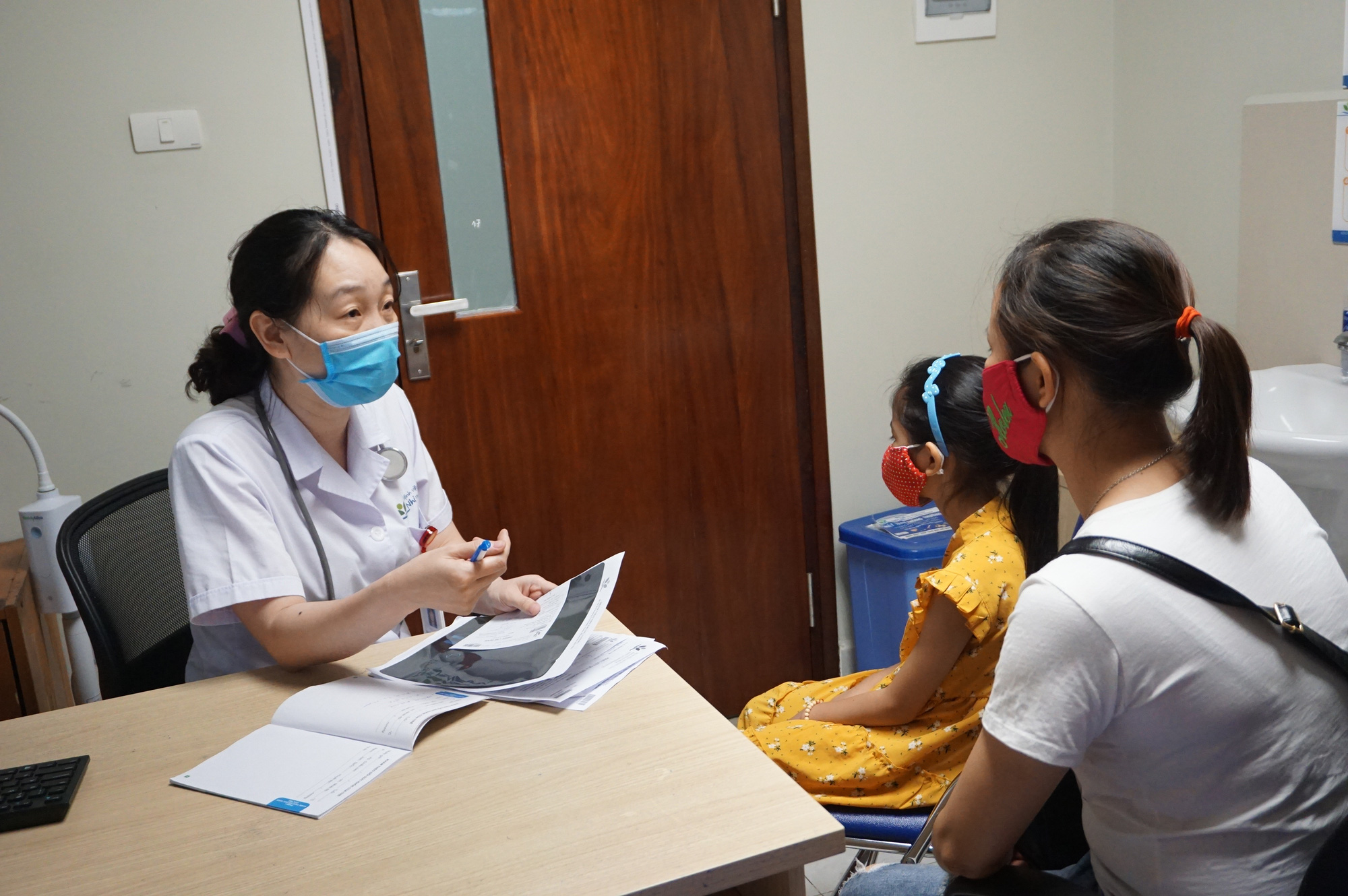 Con gái 7 tuổi kêu đau ngực, mẹ hốt hoảng khi bác sĩ nói con bị dậy thì sớm - Ảnh 1. Con gái 7 tuổi kêu đau ngực, mẹ hốt hoảng khi bác sĩ nói con bị dậy thì sớm - Ảnh 1.